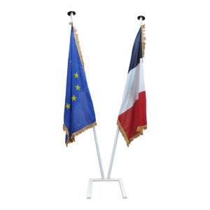 Lot Mâts et pavillons France et Europe